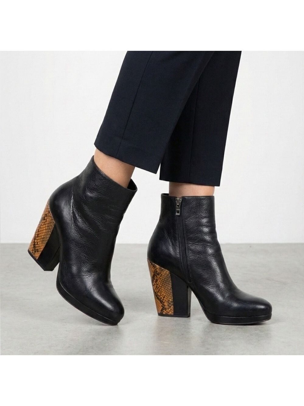 DRIES VAN NOTEN 100% Genuine Leather Croc Wrapped Heel Side Zip Booties Sz 40